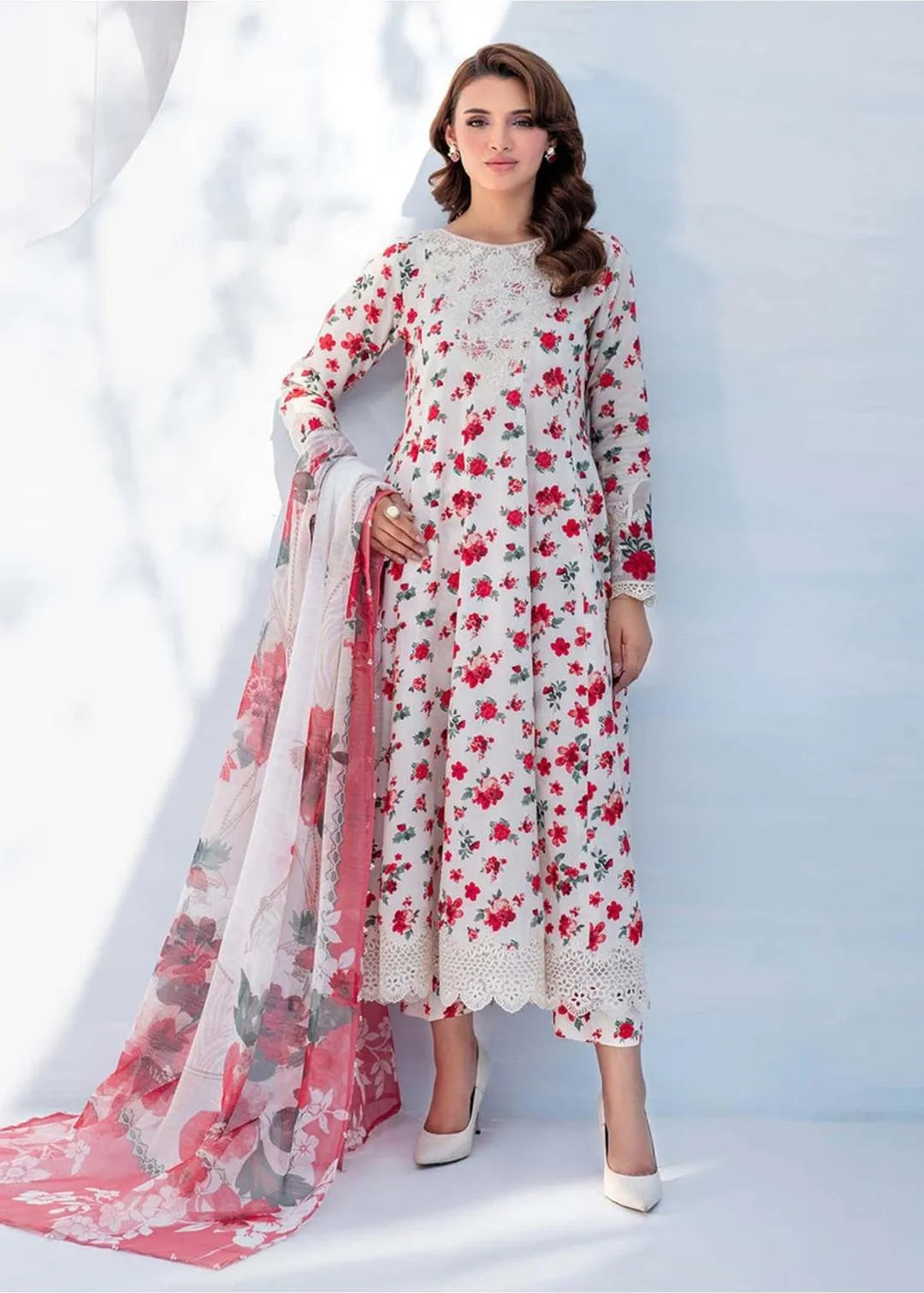 LAWAN 3P Floral Embroidered Kurta Set